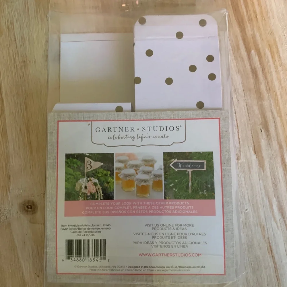 ADD-ON ITEM Gartner Studios 24 CT Favor Boxes